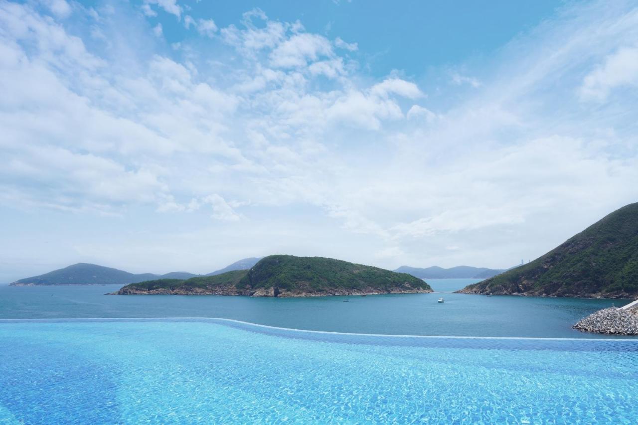 香港富丽敦海洋公园酒店 外观 照片 View of the South China Sea from the hotel
